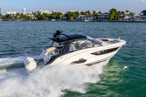 Sea Ray Sundancer 370 OB image