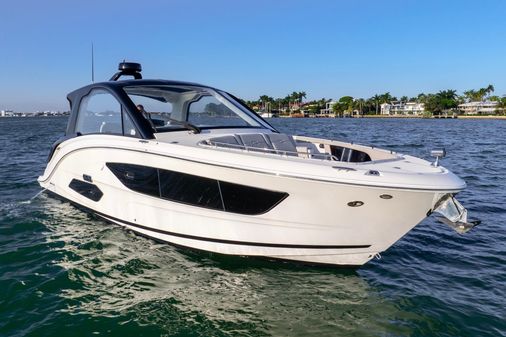 Sea Ray Sundancer 370 OB image