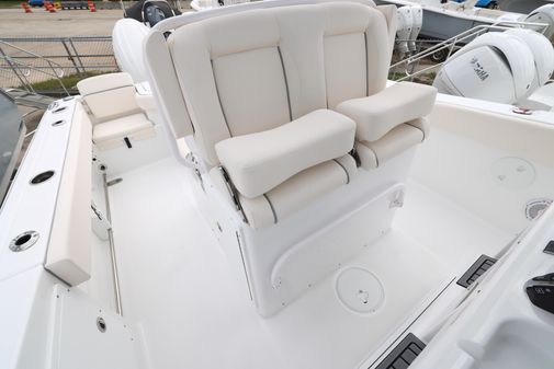 Sea-hunt GAMEFISH-27-FORWARD-SEATING image