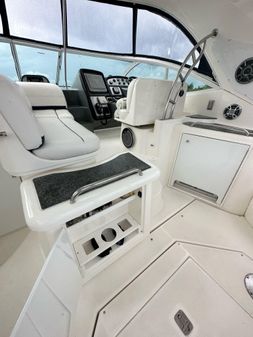 Cruisers Yachts 420 Express image