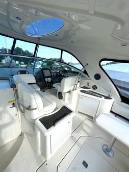 Cruisers Yachts 420 Express image