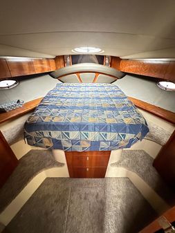 Cruisers Yachts 420 Express image