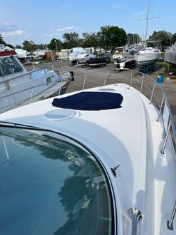 Cruisers Yachts 420 Express image