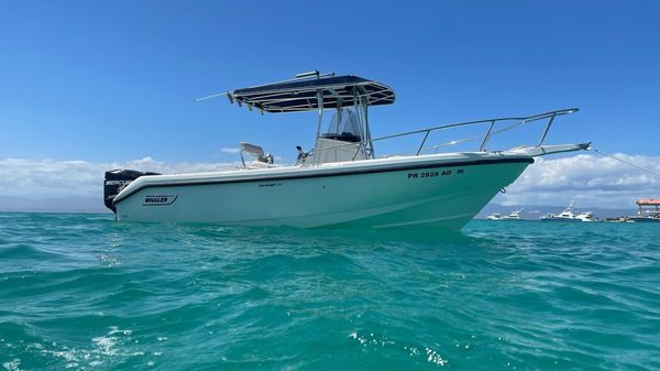 Boston Whaler 23 Outrage 