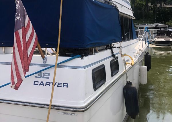 Carver 32-AFT-CABIN image