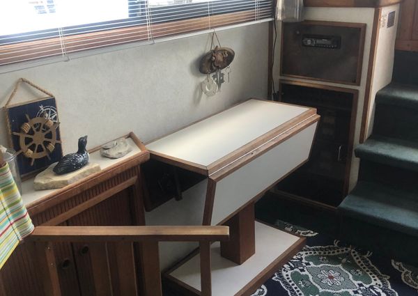 Carver 32-AFT-CABIN image