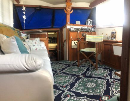 Carver 32-AFT-CABIN image