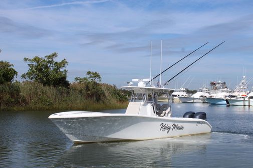 Yellowfin 32 image