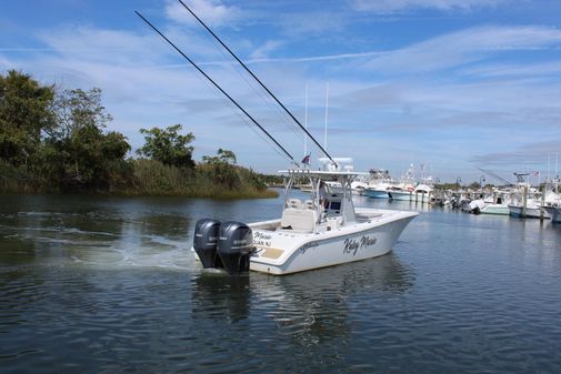 Yellowfin 32 image