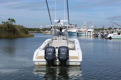 Yellowfin 32 image