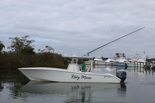 Yellowfin 32 image