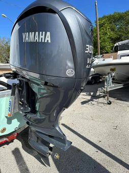 NauticStar 251 Hybrid image