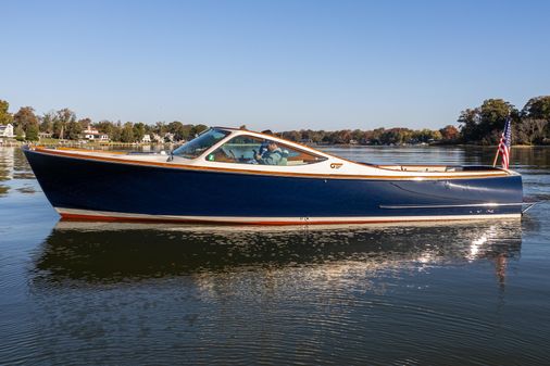 Hinckley Talaria 29 Runabout image