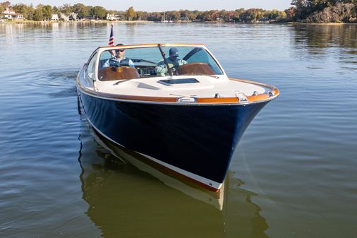 Hinckley Talaria 29 Runabout image