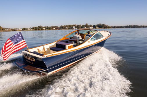 Hinckley Talaria 29 Runabout image