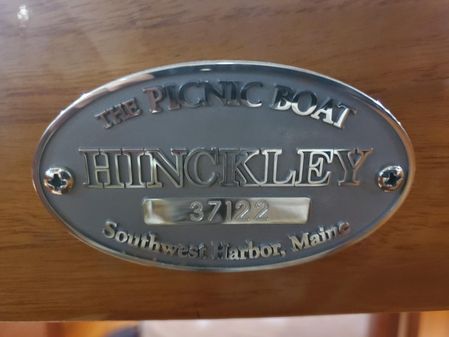 Hinckley 37 Picnic Boat MKIII image