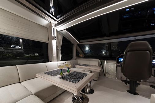 Galeon 700 Skydeck image