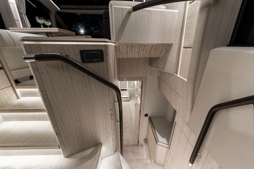 Galeon 700 Skydeck image