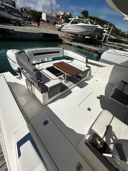 Tiara Yachts 38 LS image