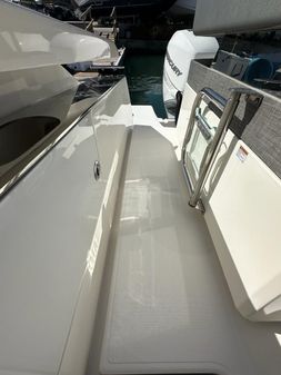 Tiara Yachts 38 LS image