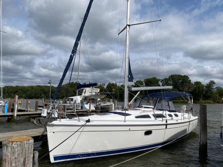 Hunter 36 image