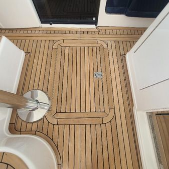 Tiara Yachts 3800 Open image