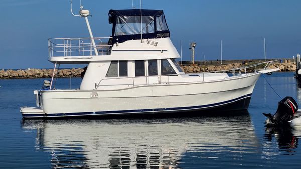 Mainship 350 Trawler