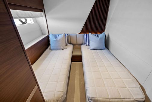 Princess Yachts Y85 Motor Yacht image