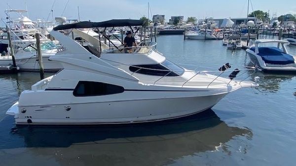 Silverton 330 Sport Bridge