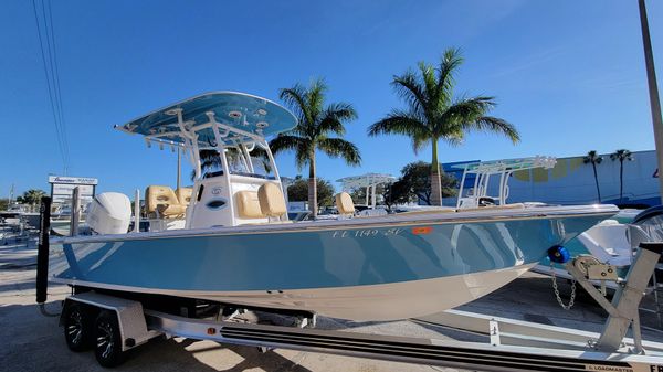 Sportsman Masters 247 Bay Boat