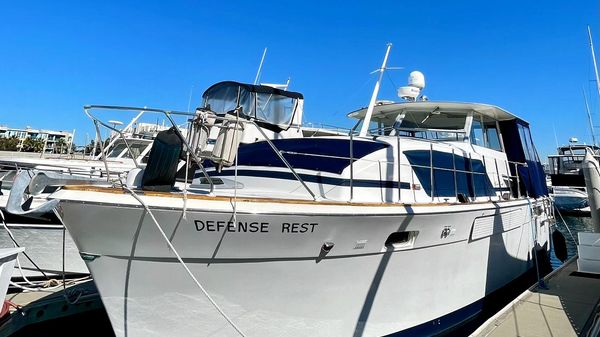 Chris-Craft 410 Commander Yacht 