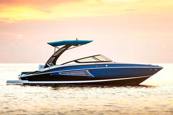 Regal 25 RX Bowrider - main image