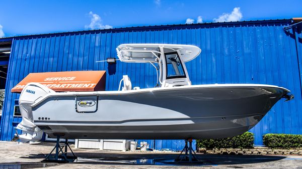 Sea Hunt Ultra 265 SE 