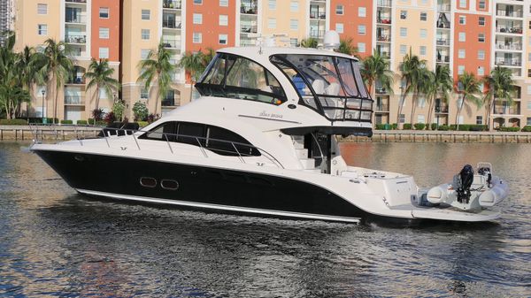 Sea Ray 52 Sedan Bridge