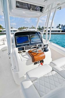 Mag Bay 33 Center Console image