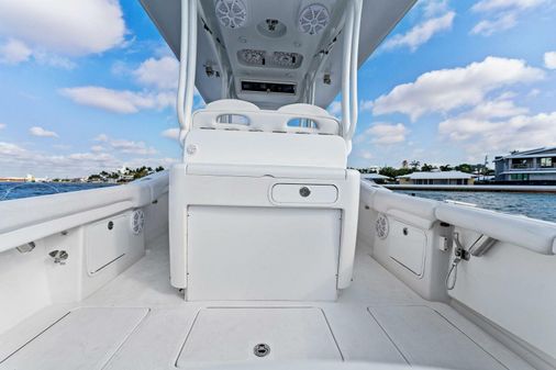 Mag Bay 33 Center Console image