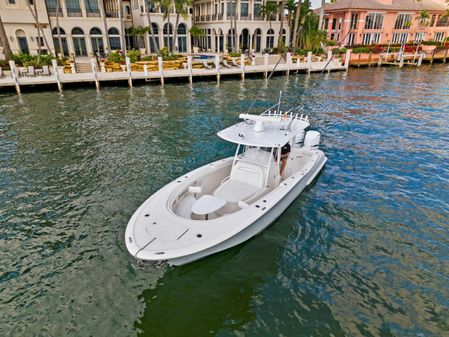 Mag Bay 33 Center Console image