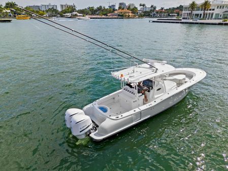 Mag Bay 33 Center Console image