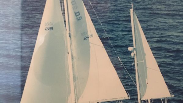Pearson 424 