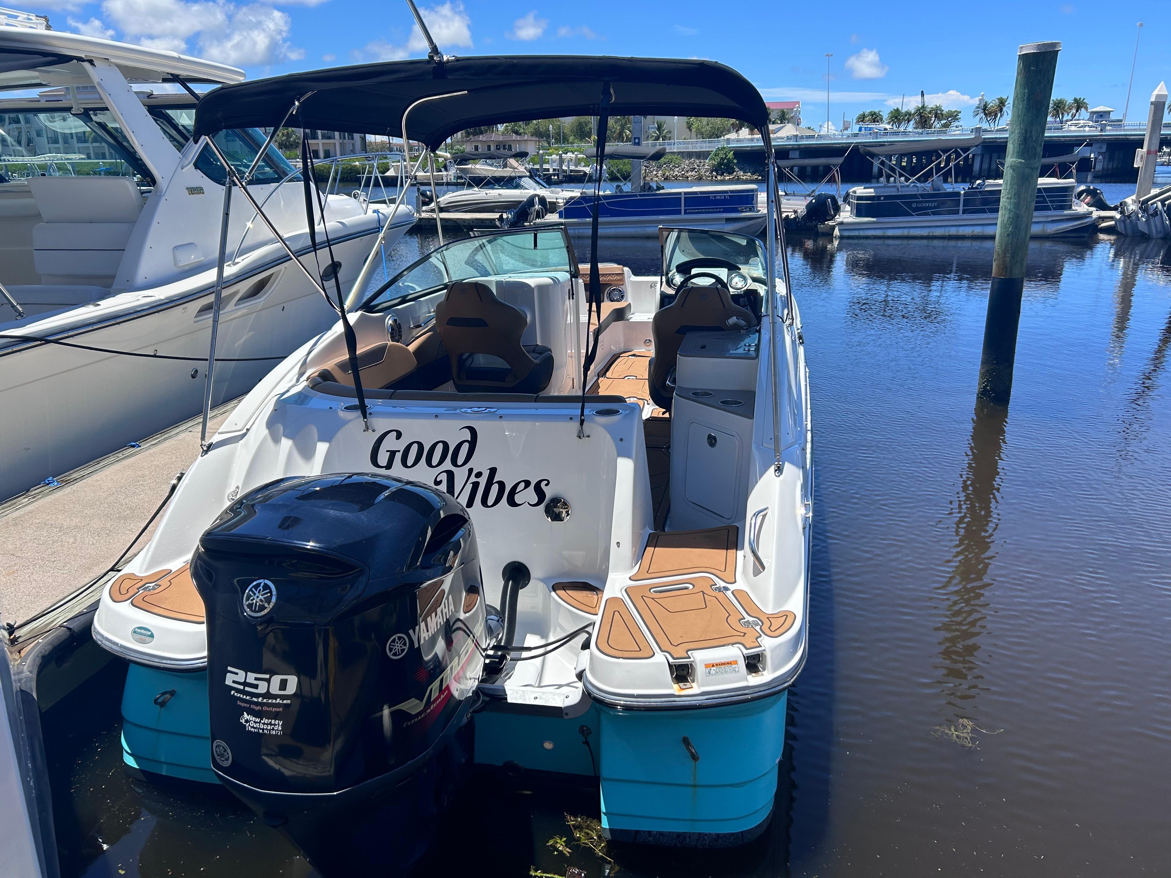 2021 Hurricane sundeck 2400 ob