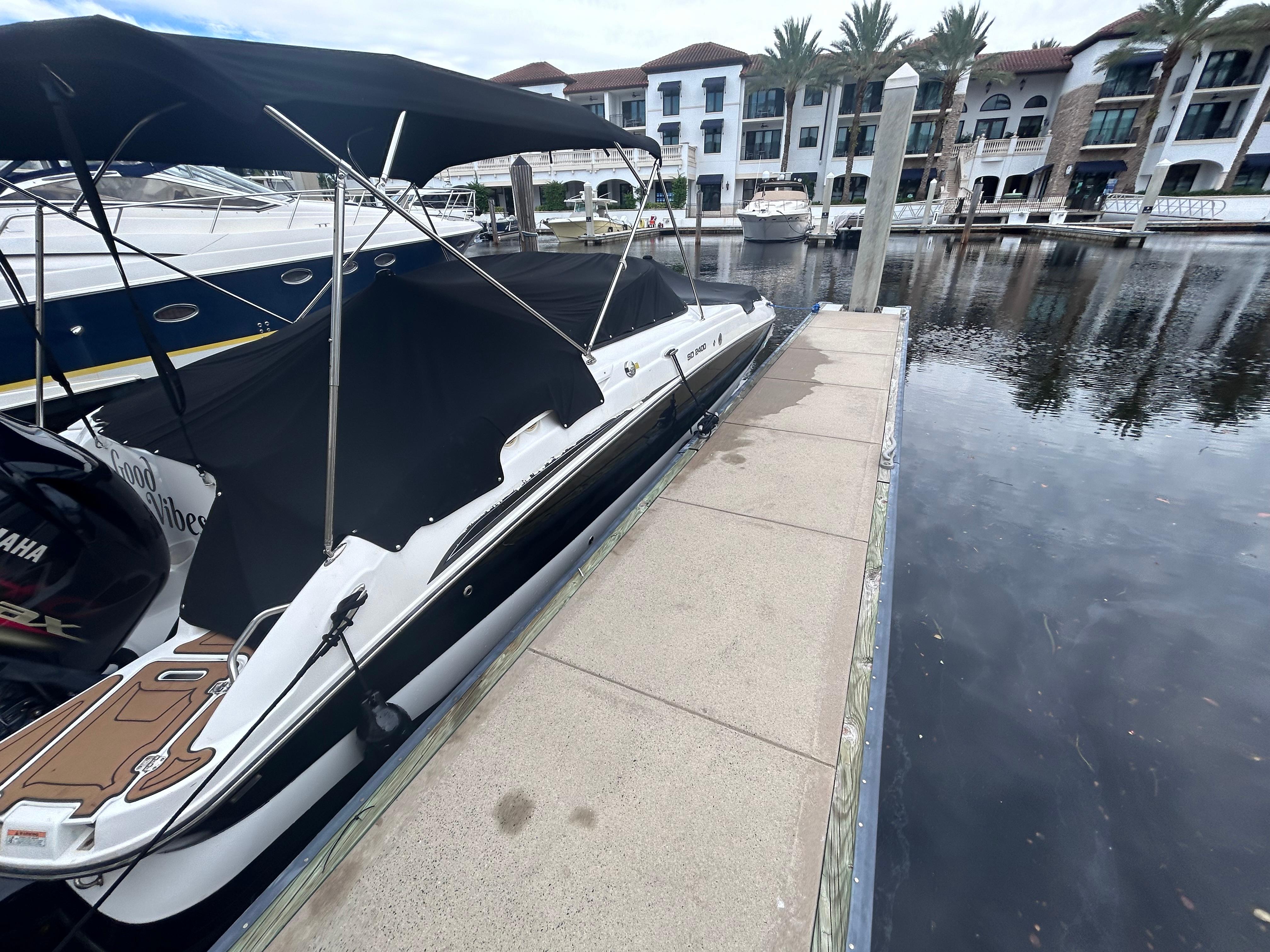 2021 Hurricane sundeck 2400 ob