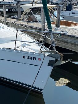 Beneteau 361 image