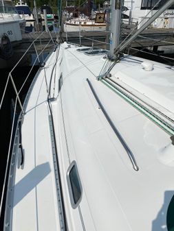 Beneteau 361 image