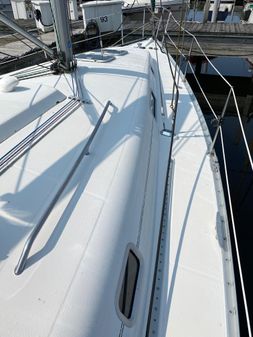 Beneteau 361 image