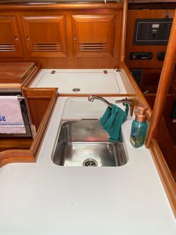 Beneteau 361 image