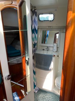 Beneteau 361 image