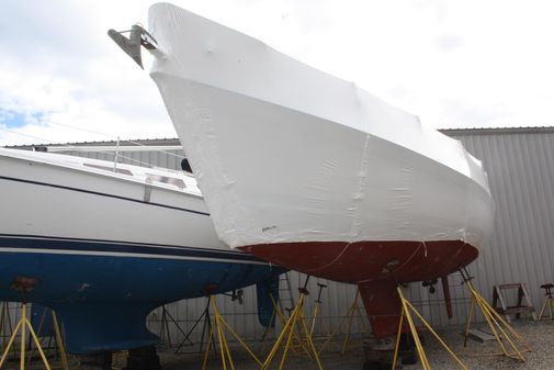 Catalina 380 image