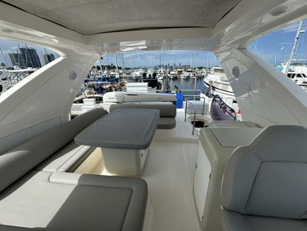 Azimut 64 Fly image