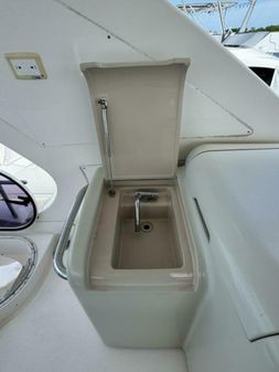 Azimut 64 Fly image