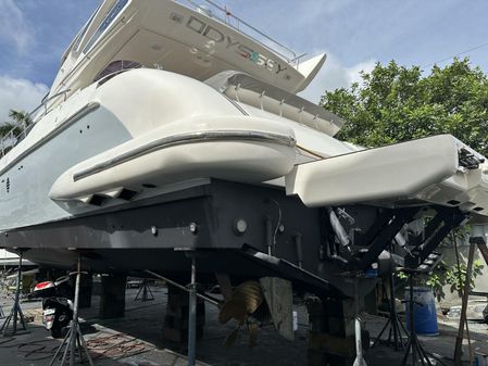 Azimut 64 Fly image